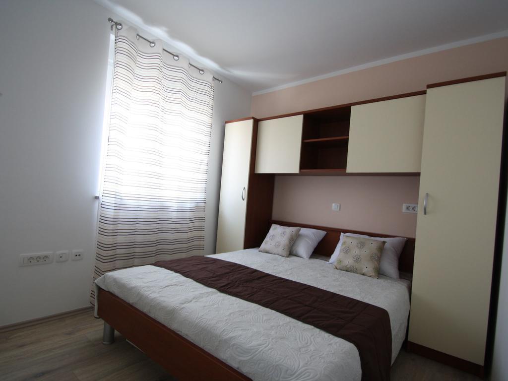 Apartment Tea Pula Bagian luar foto
