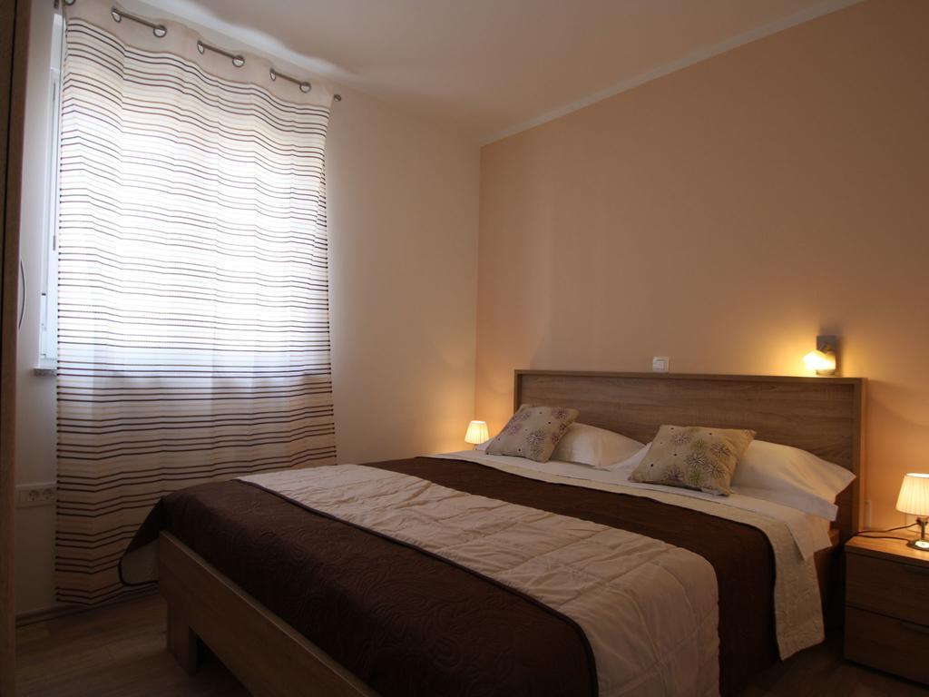 Apartment Tea Pula Bagian luar foto