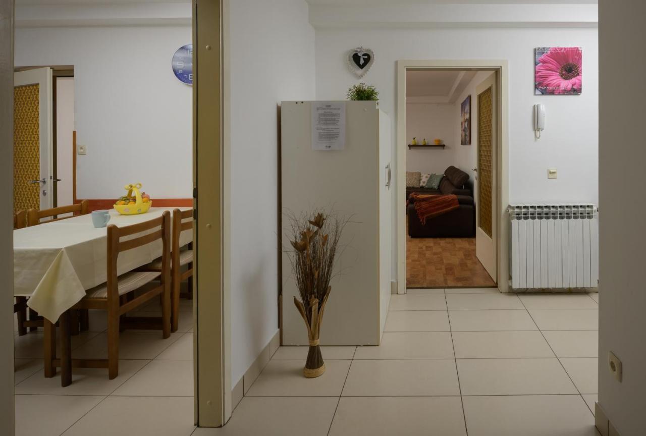 Apartment Tea Pula Bagian luar foto