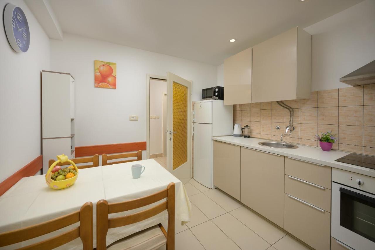 Apartment Tea Pula Bagian luar foto